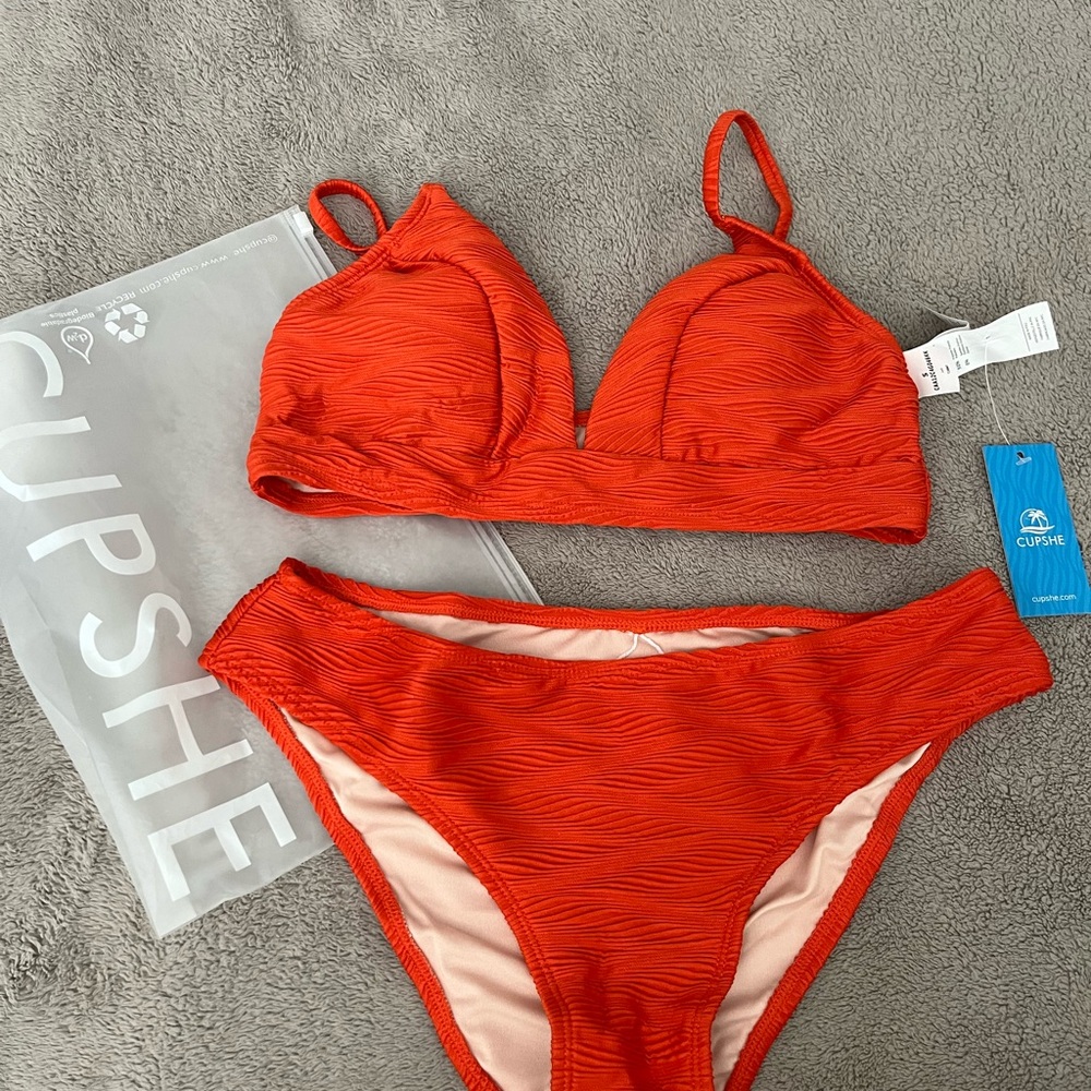 Cupshe Vibrant Red Bikini Set